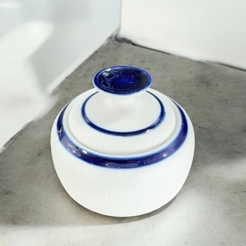 Vintage Italian Capodimonte Porcelain Ceramic Covered Dish Small Canister Jar‎